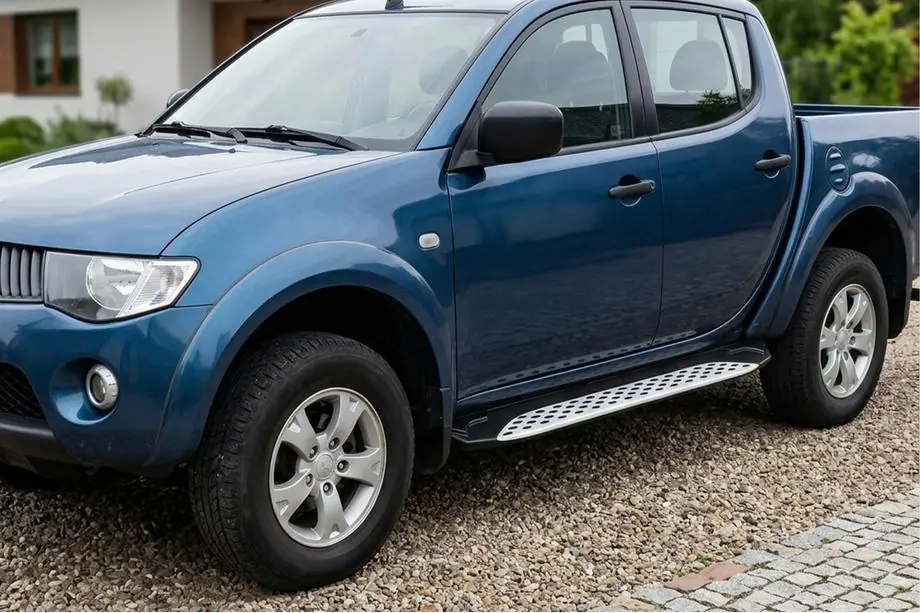 Mitsubishi L200 2006–2015 Sidetrin Shining V1 (2 stk., aluminium) Image