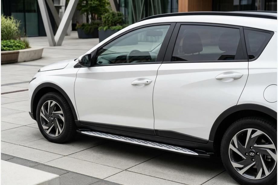 Hyundai Bayon 2021– Sidetrin Shining V1 (2 stk., aluminium) Image