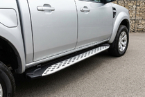 Mazda BT-50 2007–2012 Sidetrin Shining V1 (2 stk., aluminium) foto 1