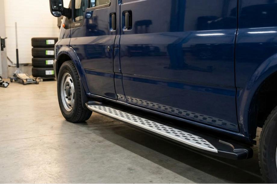 Ford Transit 2000–2014 Shining V1 siderør, L1 (kort) (2 stk., aluminium) Image
