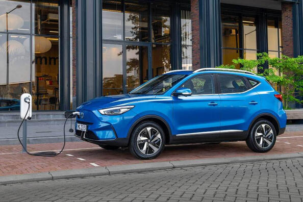 Anmeldelse af den opdaterede elektriske crossover MG ZS EV