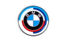 BMW 4-serie F32/F33/F36 2012–2020 Jubilæumsemblem 82 mm (foran) foto 2