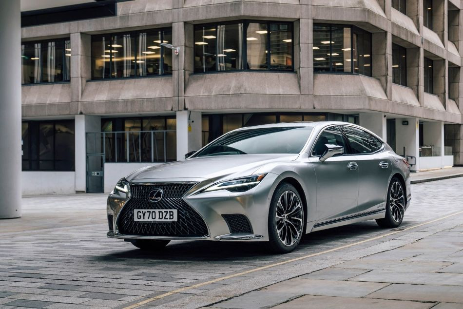 Lexus LS: test af den opdaterede sedan i femte generation