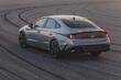Test af den opdaterede Hyundai Sonata sedan i 8. generation foto 4