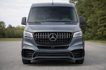 Mercedes Sprinter W907/W910 2018– Forreste kofanger med grill V2 (AMG) foto 2