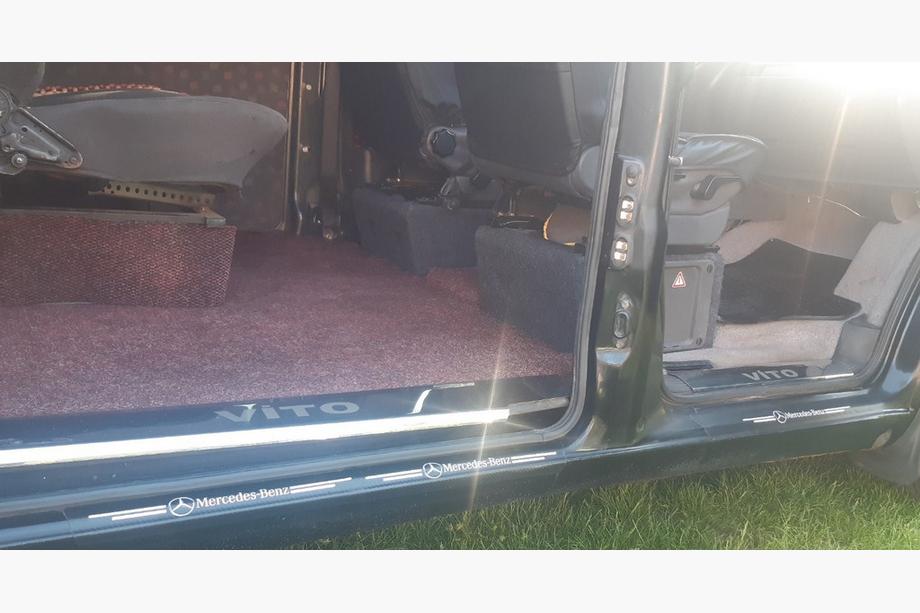 Mercedes Vito W638 1996–2003 Indvendige dørtrinslister Carmos V1 (3 stk., rustfrit stål) Foto 2