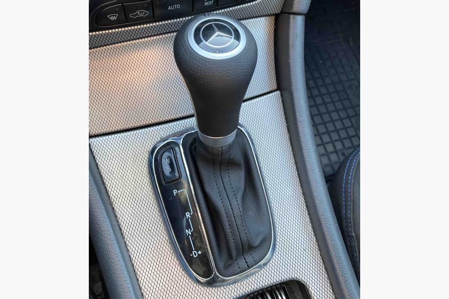 Mercedes C-class W203 2000–2007 Gearknop og manchet til automatgear A2032672088 (Automatgear) Foto 1