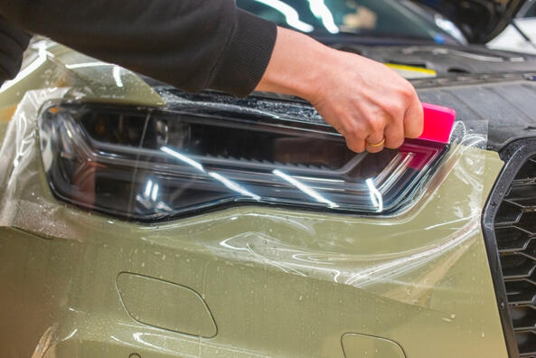 Hvilken film er bedst til at beskytte bilens lak?
