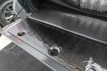 Toyota Land Cruiser 200 2007–2021 Sæt indsatser til bagagerum (rustfrit stål) foto 2