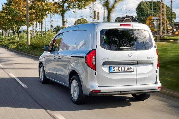 Test af den kompakte byvarevogn Mercedes-Benz Citan Furgon Foto 4