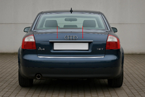 Audi A4 B6 2000–2004 Rustfri pynteliste over nummerplade (Carmos) V-2 foto 1