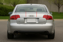 Audi A4 B7 2004–2008 Rustfri pynteliste over nummerplade (Carmos) V-2 foto 1