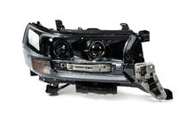 Toyota Land Cruiser 200 2007–2021 Højre forlygte 2016+ (Executive) foto 1