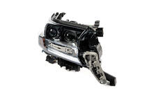 Toyota Land Cruiser 200 2007–2021 Højre forlygte 2016+ (Executive) foto 4