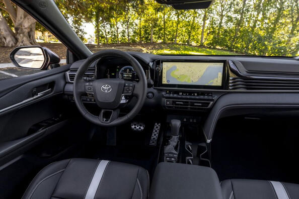 Toyota Camry 9. generation: komfort og teknologi på nyt niveau Foto 7