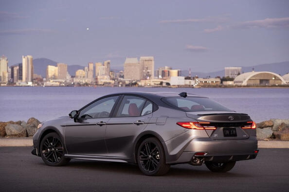 Toyota Camry 9. generation: komfort og teknologi på nyt niveau Foto 5