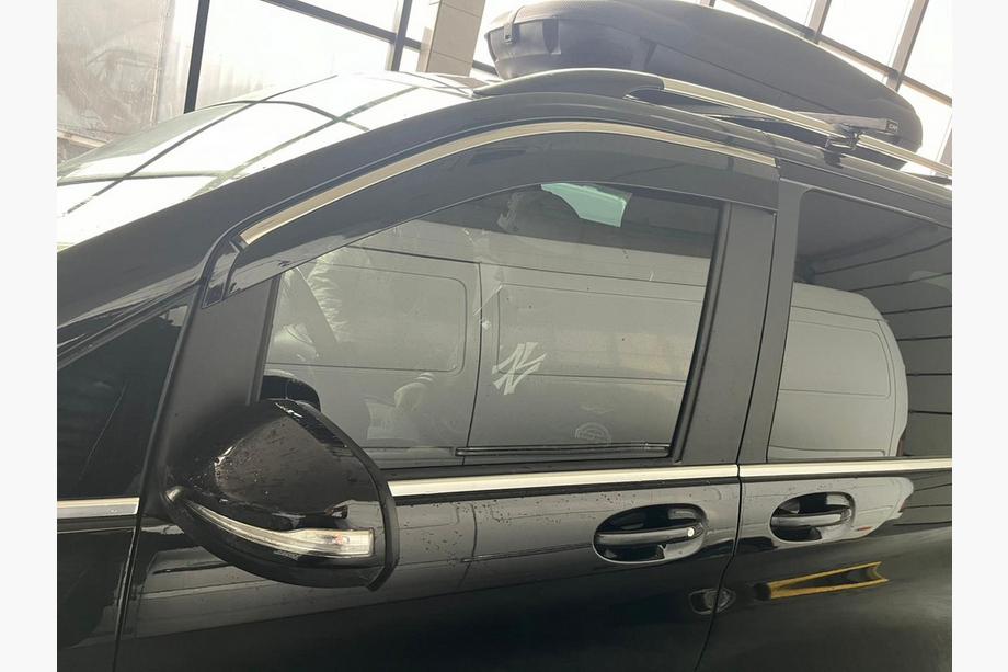 Mercedes Vito/V-klasse W447 2014– Vindafvisere med kromliste (2 stk, Niken Future) Image