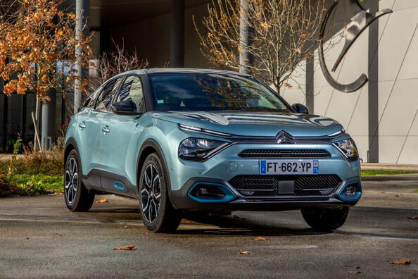Anmeldelse af den elektriske crossover-hatchback Citroen e-C4