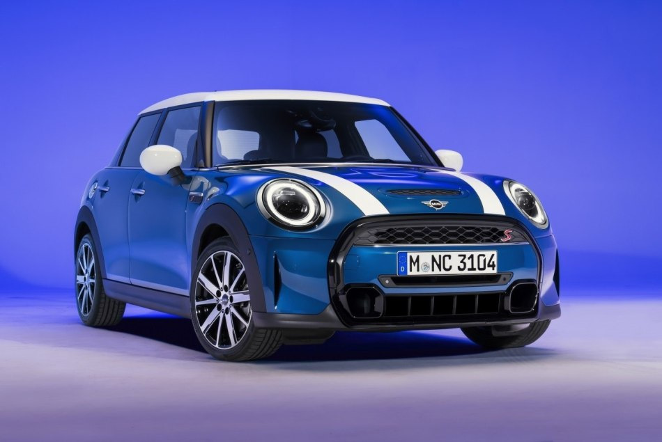 MINI Hatchback 5D: test af den kompakte hatchback i 3. generation