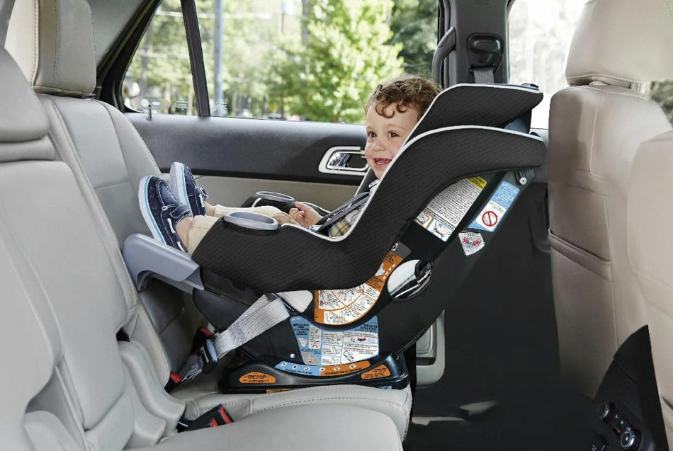 Nyttige råd til sikker kørsel med barn i bilen