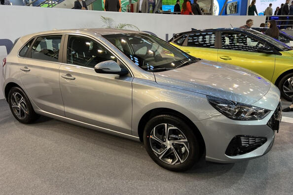 Anmeldelse af den opdaterede Hyundai i30 hatchback, 3. generation