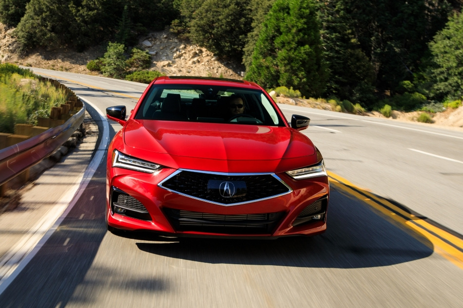 Acura TLX II generation: sedan med premiumstatus