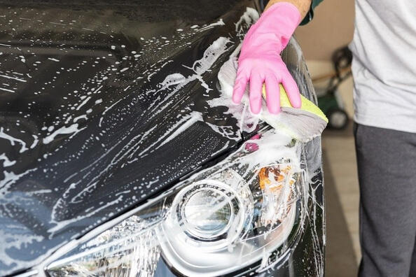 Vælg autoshampoo: sådan vasker du bilen korrekt