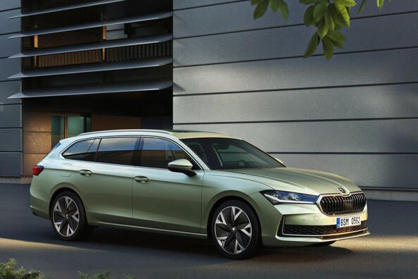 Test af Skoda Superb Combi 2024 stationcar