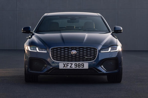 Premiumsedanen Jaguar XF: luksus i detaljerne