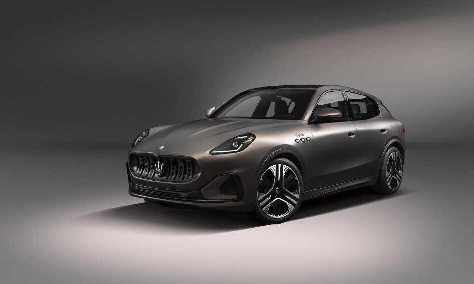 Test af den elektriske performance-crossover Maserati Grecale Folgore