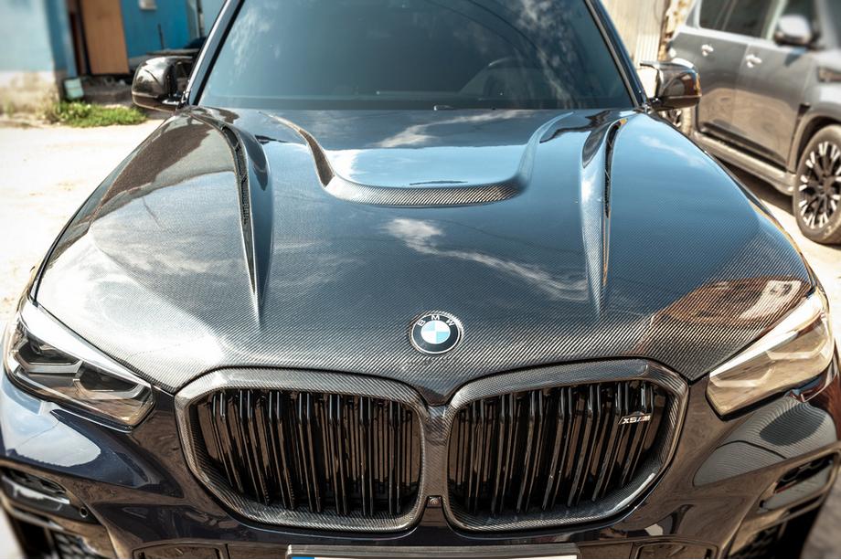 BMW X5 G05 2019–2026 Carbon kølerhjelm V1 (G05/F95) Foto 2