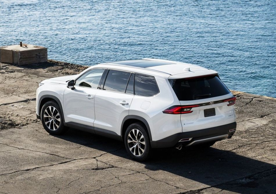 Test af den store crossover Toyota Grand Highlander