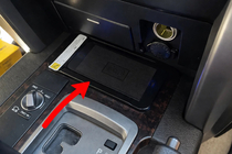Toyota Land Cruiser 200 2007–2021 Sæt til trådløs opladning af mobiltelefon (2007-2015) foto 2