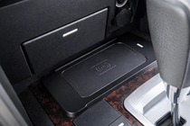 Toyota Land Cruiser 200 2007–2021 Sæt til trådløs opladning af mobiltelefon (2007-2015) foto 1