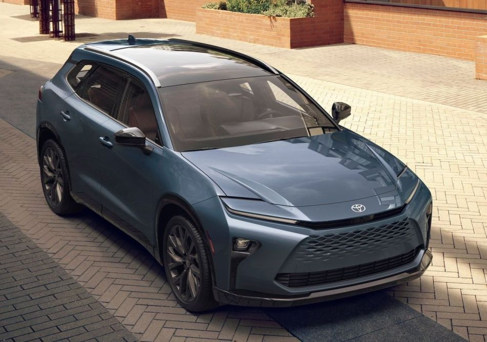 Anmeldelse af den nye Toyota Crown Signia-crossover