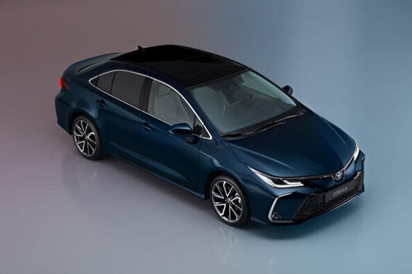 Anmeldelse af opdaterede Toyota Corolla Sedan 2023