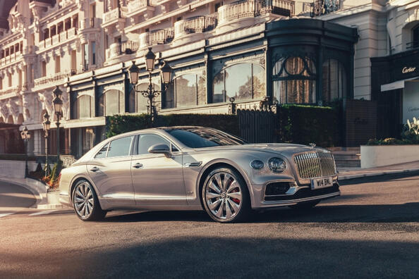 Bentley Flying Spur: luksussedan, der forener tradition og teknologi