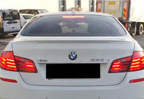 BMW 5-serie F10/F11 2010–2016 MP-Style bagspoiler (til F10, blank sort) foto 4