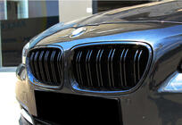 BMW 5-serie F10/F11 2010–2016 Nyregrill M-Look (sort højglans) foto 7