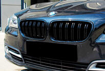 BMW 5-serie F10/F11 2010–2016 Nyregrill M-Look (sort højglans) foto 1