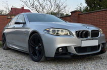 BMW 5-serie F10/F11 2010–2016 DPT V-1 sideskørt-forlængere (til M-Sport/M5 sideskørter, sort højglans) foto 1