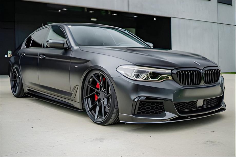 BMW 5-serie G30/G31 2017–2023 Frontlæbe til forreste kofanger DPT Lip V1 (til M-Performance 2017-2020, blank sort) Foto 1