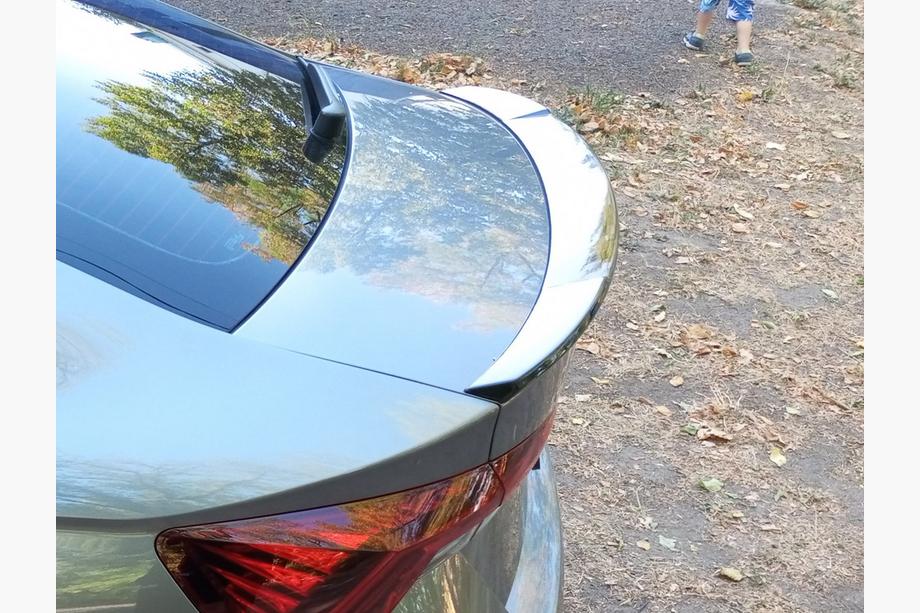 Skoda Octavia IV A8 2020– DPT spoiler (sort højglans) Foto 8