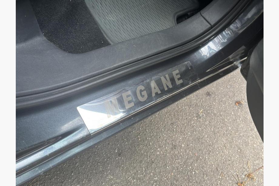 Renault Megane II 2004–2009 Dørtrinslister (Carmos, 4 stk., stål) Foto 5