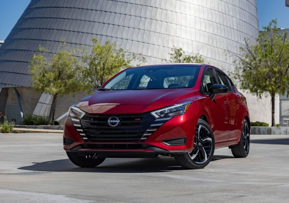 Test af den opdaterede Nissan Versa sedan