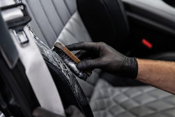 Sådan slipper du af med skimmel i bilens kabine?