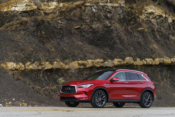 Infiniti QX50: moderne SUV med innovativ teknologi Foto 2