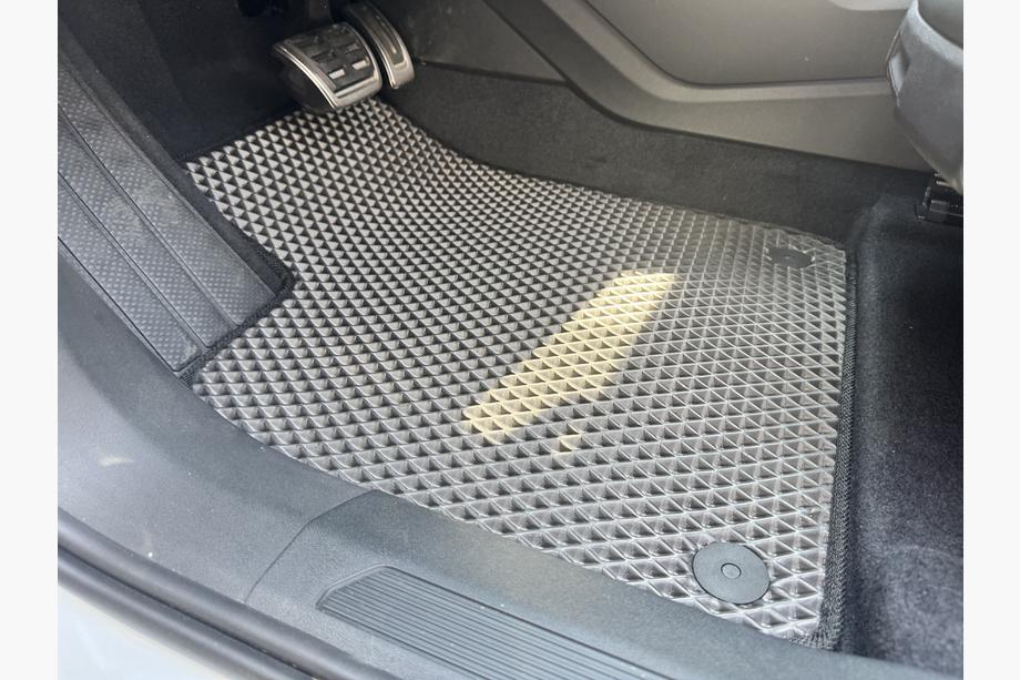 Audi Q4 e-Tron 2021– EVA bilmåtter (sort) Image