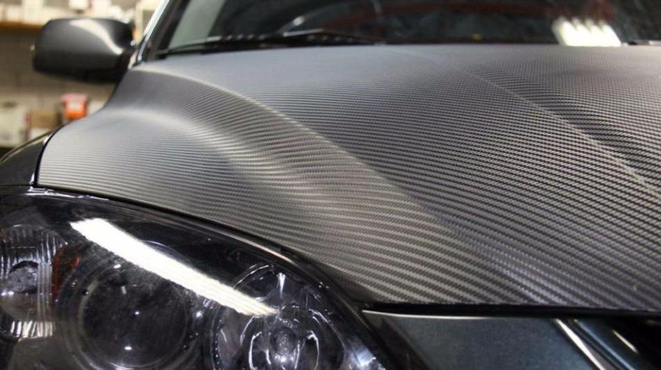 Sådan fjerner du carbonfolie fra bilen selv: praktiske råd