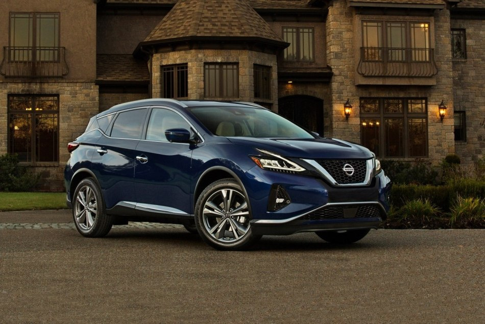 Anmeldelse af den stilfulde og komfortable crossover Nissan Murano